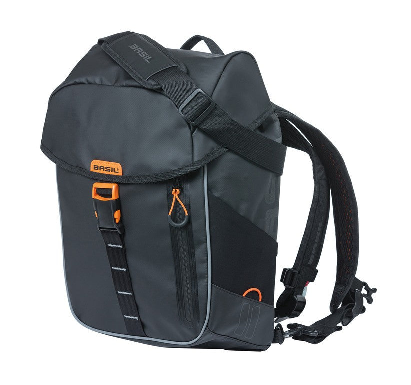 Basil Miles Fahrradrucksack aus Plane, Schwarz/Orange, 31 x 17 x 44 cm, 17 l